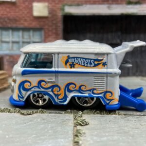 Loose Hot Wheels - VW Volkswagen Kool Kombi - Pearl White Blue and Orange Waves