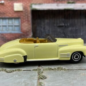 Loose Matchbox - 1941 Cadillac Series 62 - Light Yellow