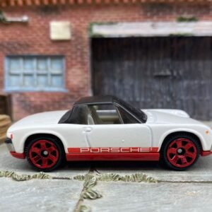 Loose Matchbox - 1971 VW Porsche 914 - White and Red