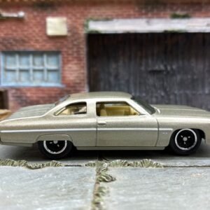 Matchbox 1975 Chevrolet Caprice Classic - Gold