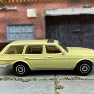 Loose Matchbox - 1980 Mercedes-Benz W123 Wagon - Light Yellow