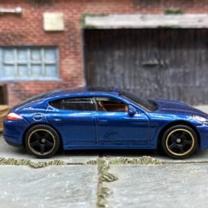 Loose Matchbox - 2010 Porsche Panamera - Blue
