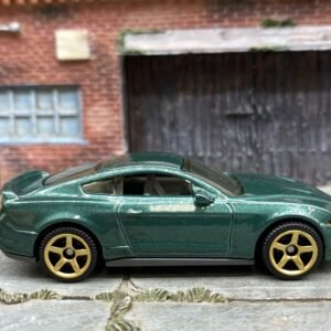 Loose Matchbox - 2019 Ford Mustang Coupe - Green